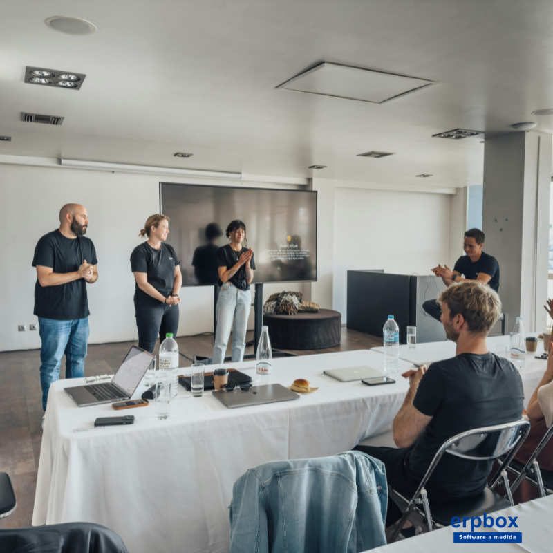 Escenario: Reporte de Visita (CRM en 1 Clic)